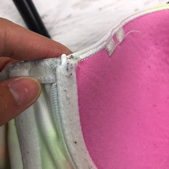 36D VS Strapless Bustier Bra - Picture 13 of 13